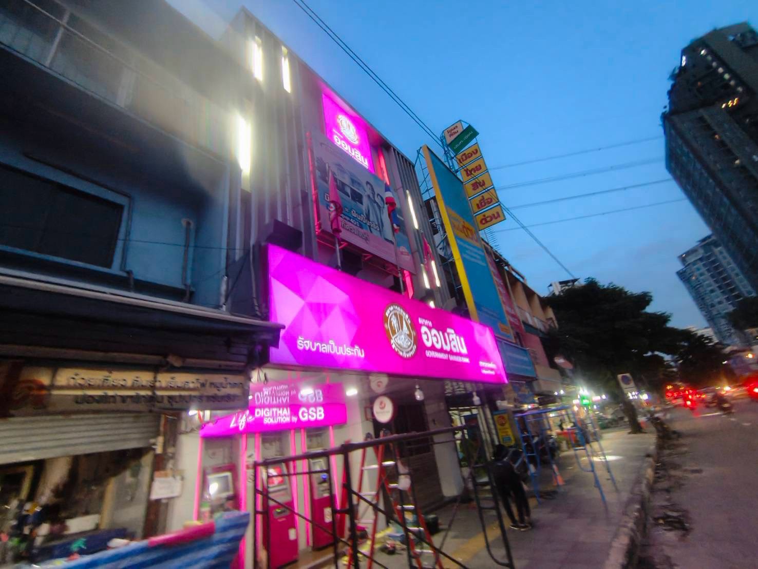 ผลงานป้ายไฟ และกล่องไฟ จากผลงานจริง ลำดับที่ 42